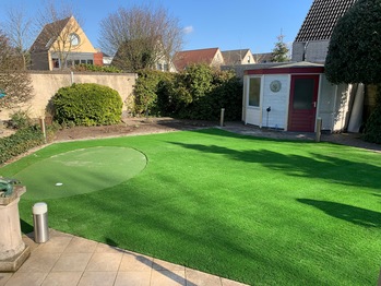 Puttinggreen in achtertuin Venlo
